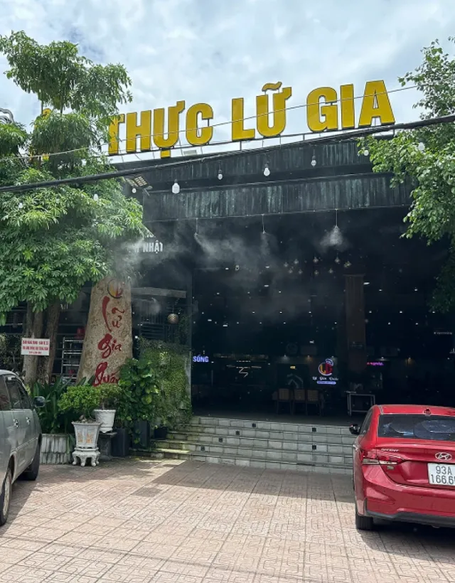 LỮ GIA RESTAURANT